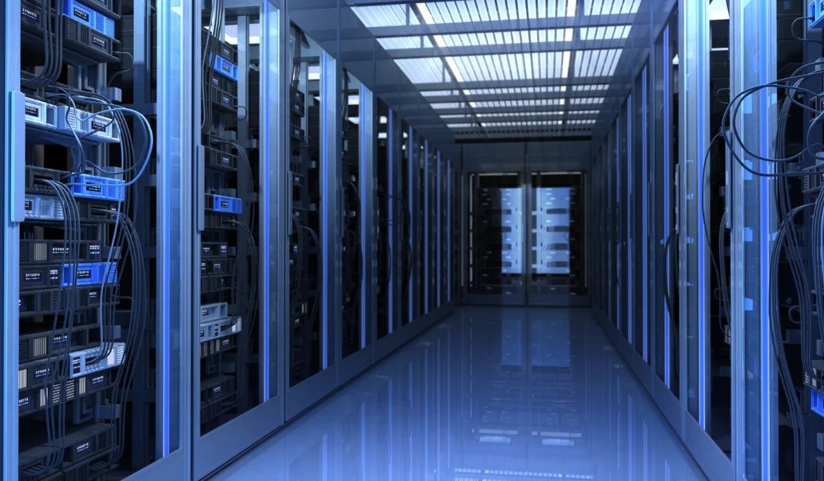 Organized data center aisle
